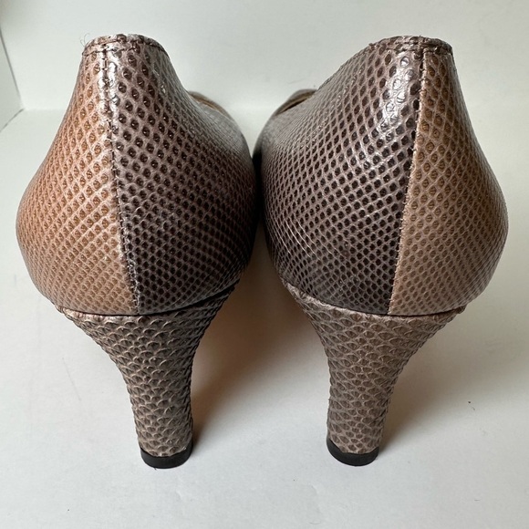 New Never Worn Salvatore Ferragamo Snakeskin Pumps Heels Leather Made Italy 8.5 - Picture 8 of 14